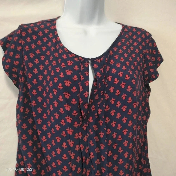 Boden Dark Blue Maroon Business Casual Button Pleated front blouse Top - Picture 2 of 11